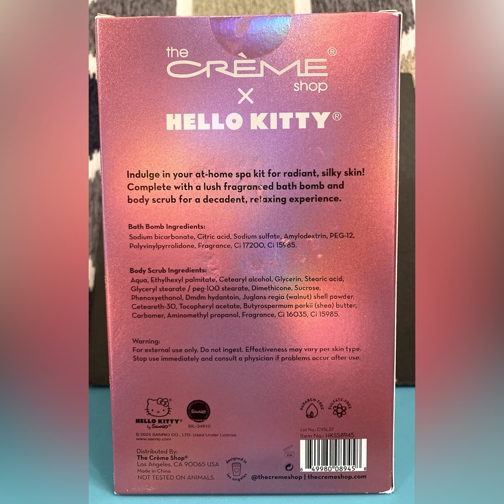 The Crème shop Hello Kitty 3D bath bomb & sugar body scrub - Picture 2 of 2